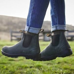 Blundstone Chelsea Boots in Rustic Black